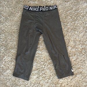 Nike pro grey leggings